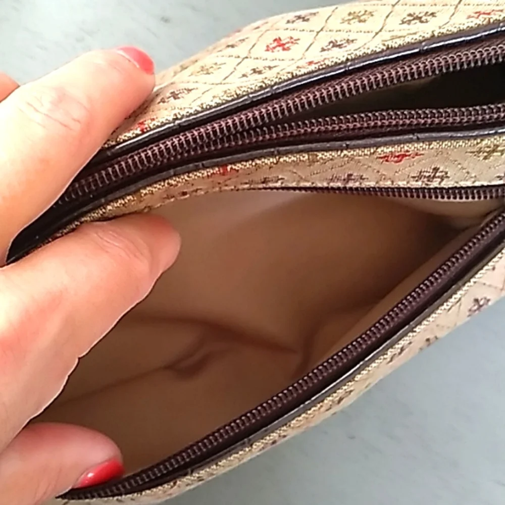 Cute Tan & Multicolor Hand/Shoulder Bag. - Picture 8 of 9